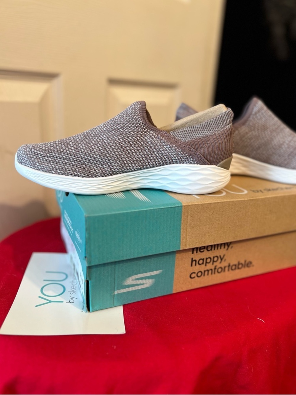 Skechers Women's YOU Define - Walking Sneaker SZ 6 - Picture 13 of 15